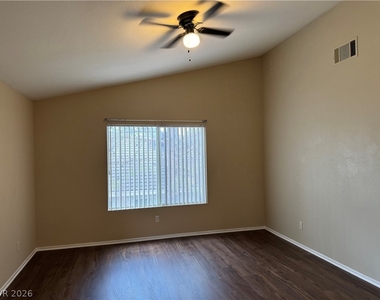5240 Fighting Fish Way - Photo Thumbnail 16