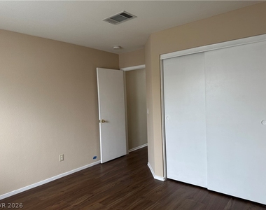 5240 Fighting Fish Way - Photo Thumbnail 13