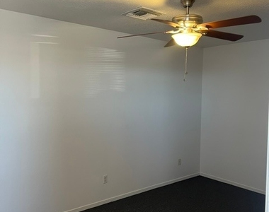 1647 Boulder City Parkway - Photo Thumbnail 10