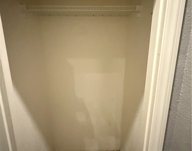 821 Peachy Canyon Circle - Photo Thumbnail 14