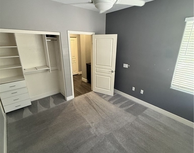 821 Peachy Canyon Circle - Photo Thumbnail 10