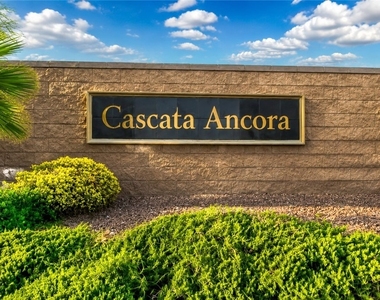 4780 Lorenzo Way - Photo Thumbnail 11