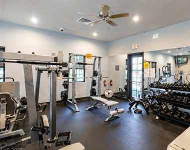 4780 Lorenzo Way - Photo Thumbnail 15