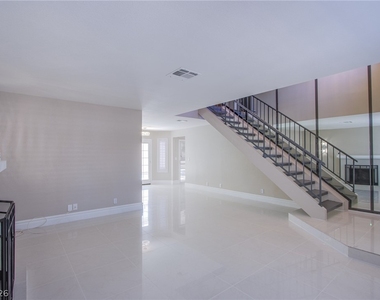 3205 Antilles Court - Photo Thumbnail 4