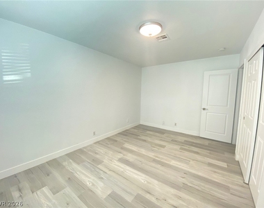 4985 National Avenue - Photo Thumbnail 15