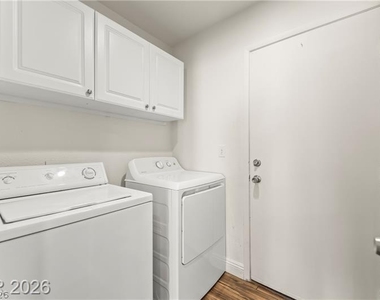 8708 Majestic Pine Avenue - Photo Thumbnail 16