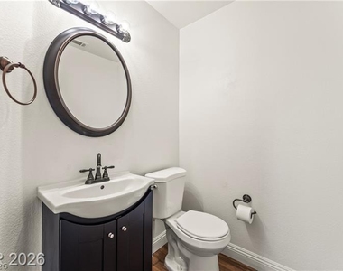 8708 Majestic Pine Avenue - Photo Thumbnail 7