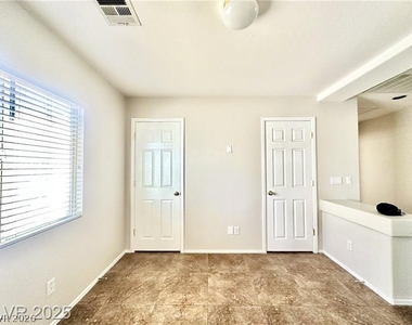 7623 Glorietta Bay Court - Photo Thumbnail 13