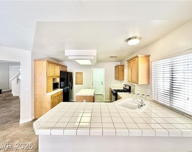 7623 Glorietta Bay Court - Photo Thumbnail 5