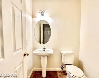 7623 Glorietta Bay Court - Photo Thumbnail 17