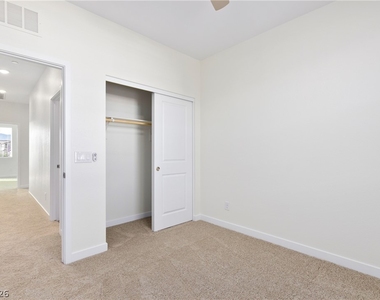 212 Freeport View Place - Photo Thumbnail 12