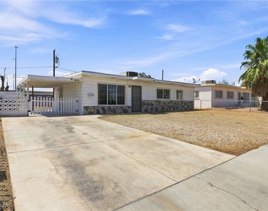 1315 Oakwood Avenue - Photo Thumbnail 1