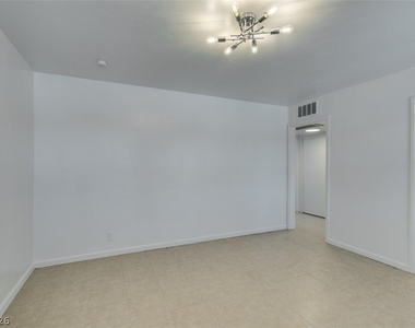 1116 S Casino Center Boulevard - Photo Thumbnail 20