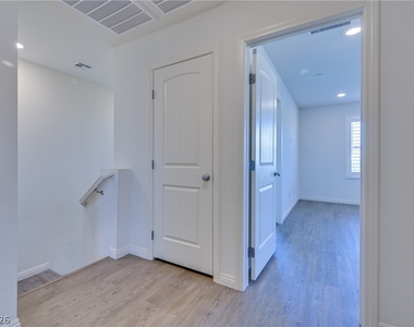 2983 Duverney Avenue - Photo Thumbnail 27