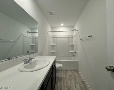 7640 Royal Halo Avenue - Photo Thumbnail 24