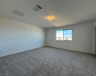 7640 Royal Halo Avenue - Photo Thumbnail 7