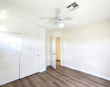 7593 Garden Galley Street - Photo Thumbnail 19