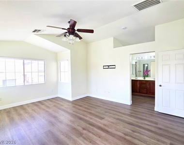 7593 Garden Galley Street - Photo Thumbnail 11