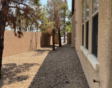 7176 Laramie Avenue - Photo Thumbnail 32