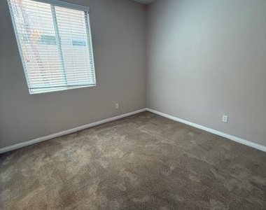 7176 Laramie Avenue - Photo Thumbnail 18