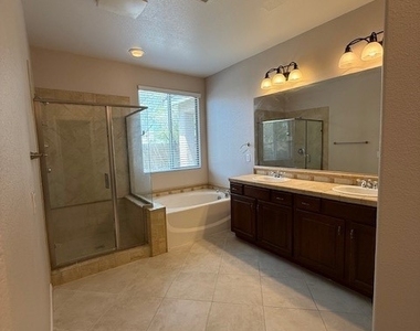 7176 Laramie Avenue - Photo Thumbnail 15