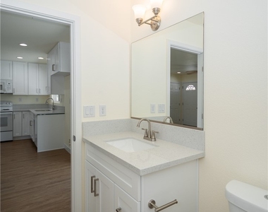660 San Lorenzo Street - Photo Thumbnail 15