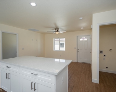 660 San Lorenzo Street - Photo Thumbnail 17