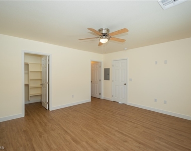 660 San Lorenzo Street - Photo Thumbnail 7