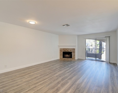 6867 Tamarus Street - Photo Thumbnail 2