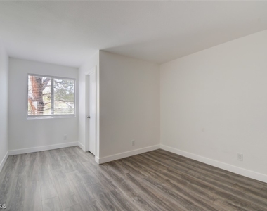 6867 Tamarus Street - Photo Thumbnail 12