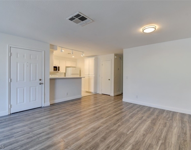 6867 Tamarus Street - Photo Thumbnail 3