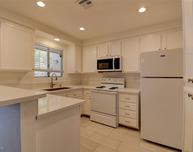 6867 Tamarus Street - Photo Thumbnail 4