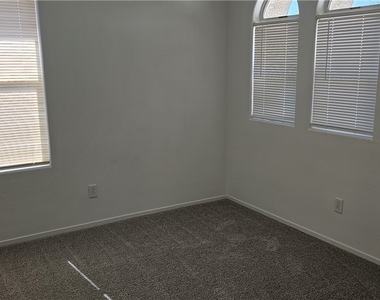 7451 Benlomond Avenue - Photo Thumbnail 24