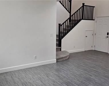 7451 Benlomond Avenue - Photo Thumbnail 13