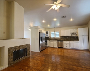 1413 Iron Springs Drive - Photo Thumbnail 6