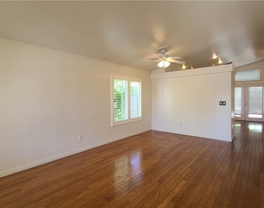 1413 Iron Springs Drive - Photo Thumbnail 3