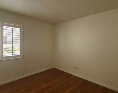 1413 Iron Springs Drive - Photo Thumbnail 28