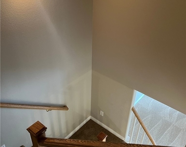 8764 Traveling Breeze Avenue - Photo Thumbnail 4