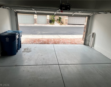 8764 Traveling Breeze Avenue - Photo Thumbnail 10