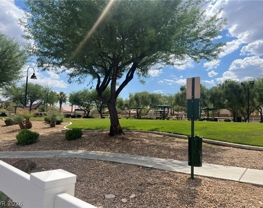 8764 Traveling Breeze Avenue - Photo Thumbnail 11