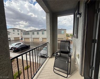 6131 Garden Oasis Street - Photo Thumbnail 17
