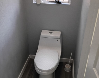 6649 Sweetzer Way - Photo Thumbnail 9