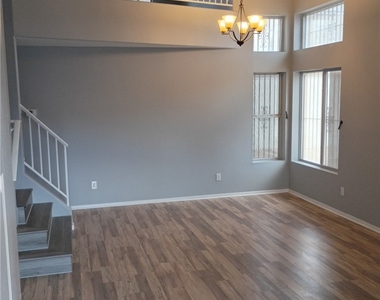 6649 Sweetzer Way - Photo Thumbnail 3