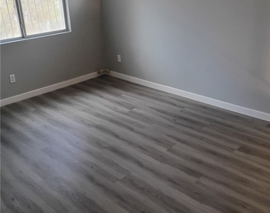 6649 Sweetzer Way - Photo Thumbnail 12