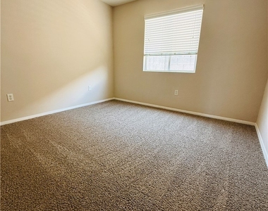 5272 Mineral Lake Drive - Photo Thumbnail 8