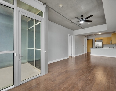 353 E Bonneville Avenue - Photo Thumbnail 8