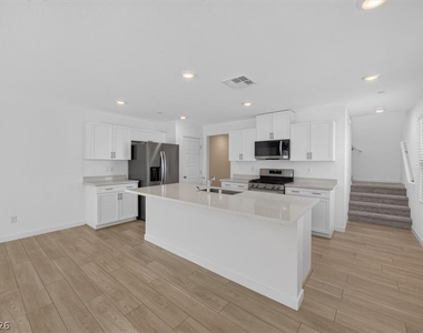 295 Grunt Avenue - Photo Thumbnail 9