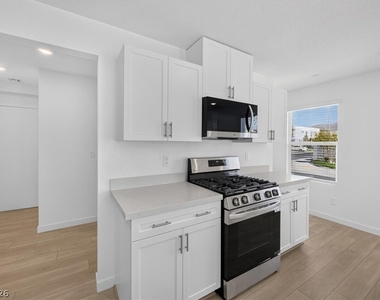 295 Grunt Avenue - Photo Thumbnail 15