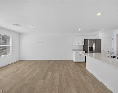 295 Grunt Avenue - Photo Thumbnail 3