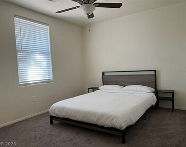 3314 Cave Primrose Street - Photo Thumbnail 2